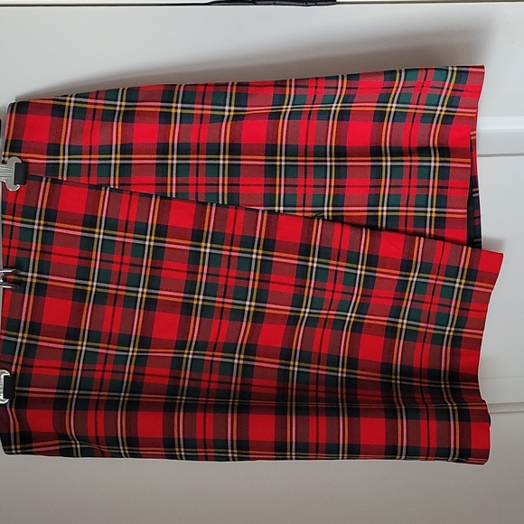 Massimo Fabro Italy Beautiful classic skirt excellent material. - Picture 4 of 12